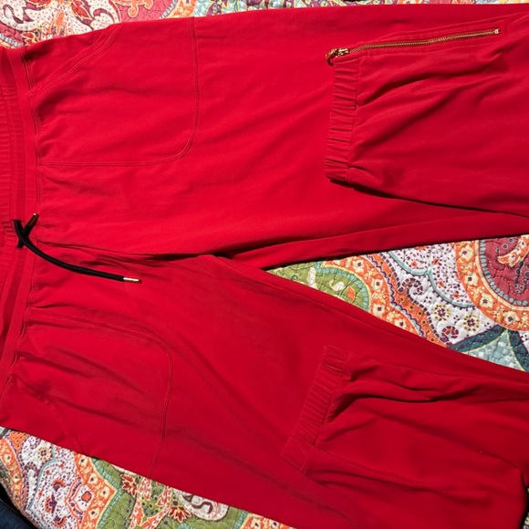 ZYIA EVERYWHERE RED JOGGER - Picture 2 of 5